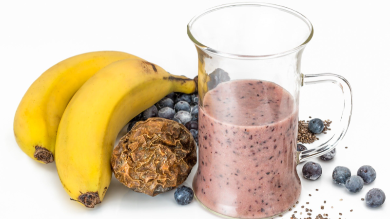 Banana and Blueberry Smoothie