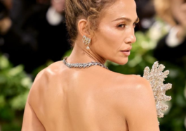 Jennifer Lopez steps out for shopping spotted wearing Wedding Ring.