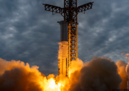 SpaceX Starship Engine Test Prepares for Historic Flight
