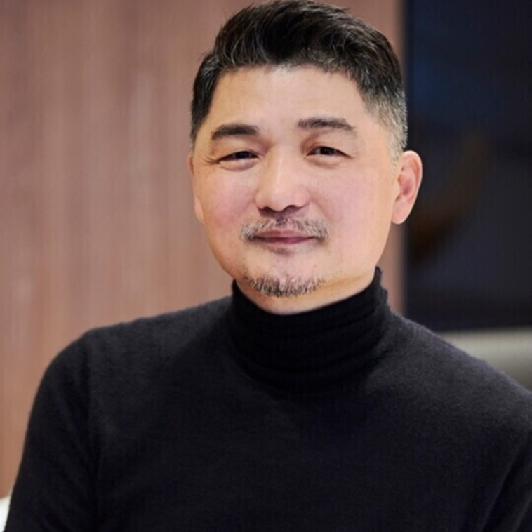 "Kakao Founder Brian Kim Faces Arrest Warrant for Stock Price Manipulation in SM Entertainment Takeover