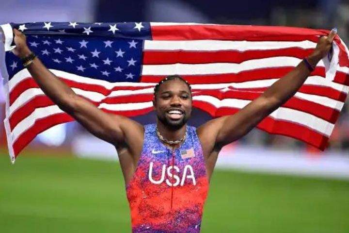 USA’s Noah Lyles wins 1st Olympic gold medal in the 100m final