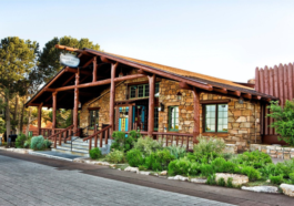 Grand Canyon Hotels Shut Due to Waterline Failure