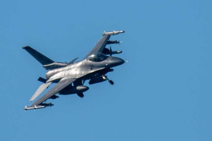 US and Ukraine figuring out the F-16 crash together