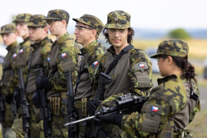 Eastern European youth unwilling to join army