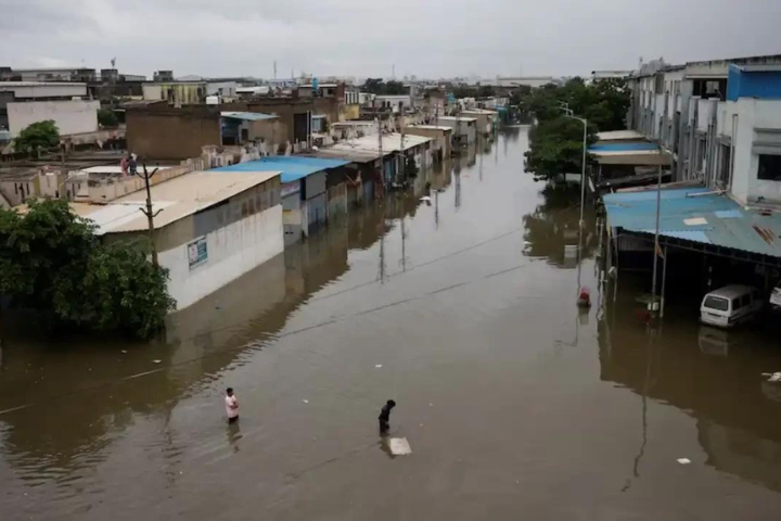 Pakistan and India prepare for a rare August cyclone
