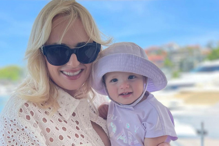 Rebel Wilson’s daughter make red carpet debut