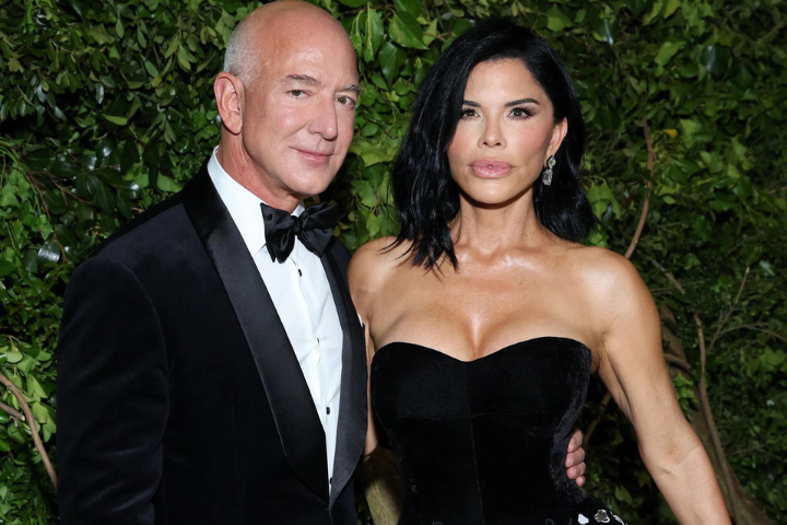 Morning rule of Jeff Bezos and his fiancée revealed