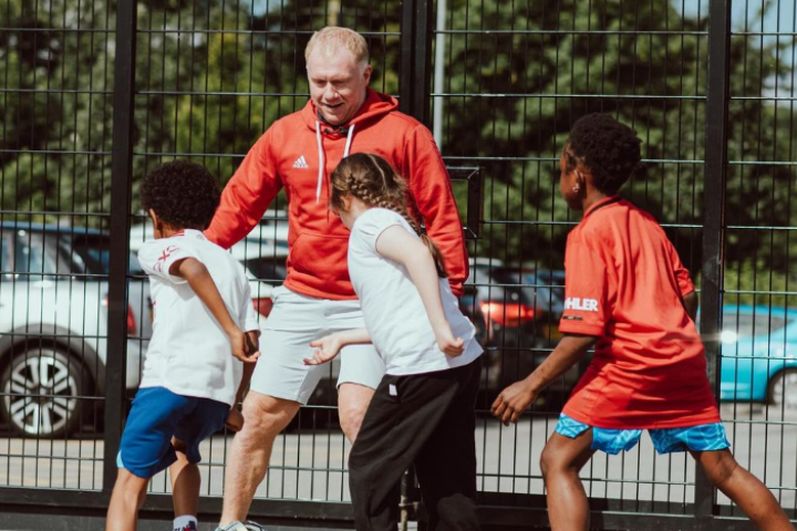 Paul Scholes Named Mark Bosnich As The Worst Signing