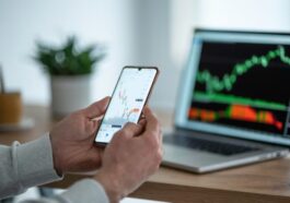 Dow, S&P 500 Hit Record Highs Despite Labor Market Worries