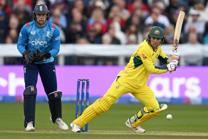 Australia's Dilemma: Josh Inglis or Alex Carey?