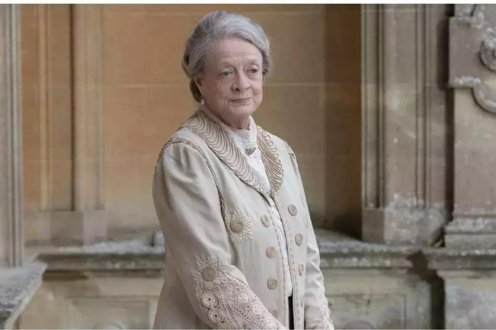 Maggie Smith Comforted Whoopi Goldberg During Her Mother's Illness