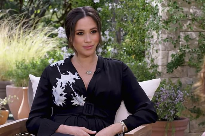 Meghan & Oprah Attend Santa Barbara Bookstore Opening