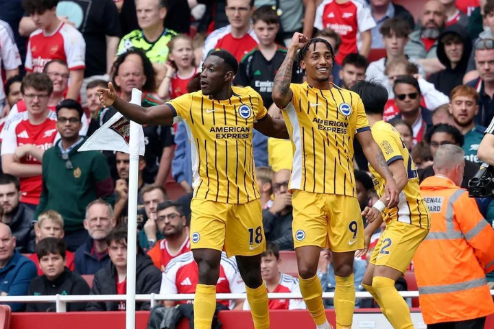 Gallas Urges Arsenal to Sign Joao Pedro in January