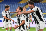 Vlahovic scores a brace to put Juventus on top of the league