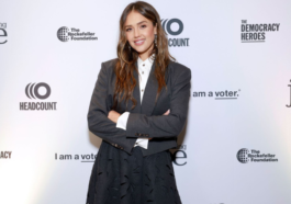 Jessica Alba's Chic Bandolier Crossbody: A Celebrity Favorite