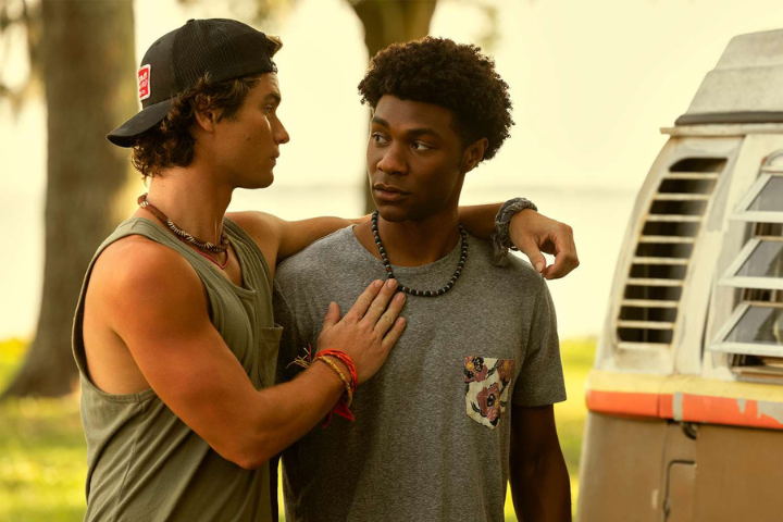 Jonathan Daviss Reveals Joy of Solo Scene with Madelyn Cline, 'So Fun!'