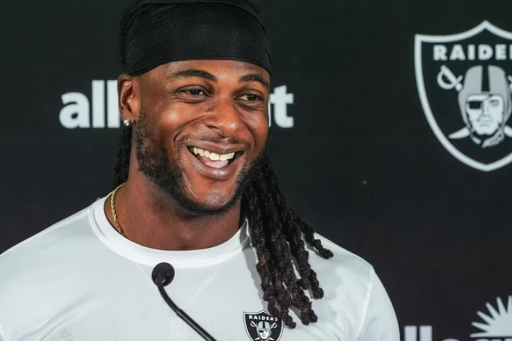 Reports suggest Davante Adams requested a trade