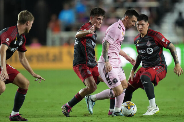 As the MLS points record approaches, Inter Miami plays Toronto FC