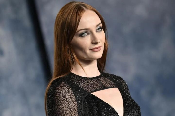 Sophie Turner Discusses Challenges of Being a Single Mother