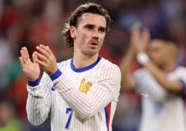 Antoine Griezmann announces international retirement