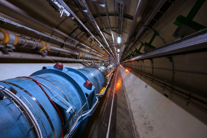 CERN to Cut Ties with Russian Scientists by November 2024