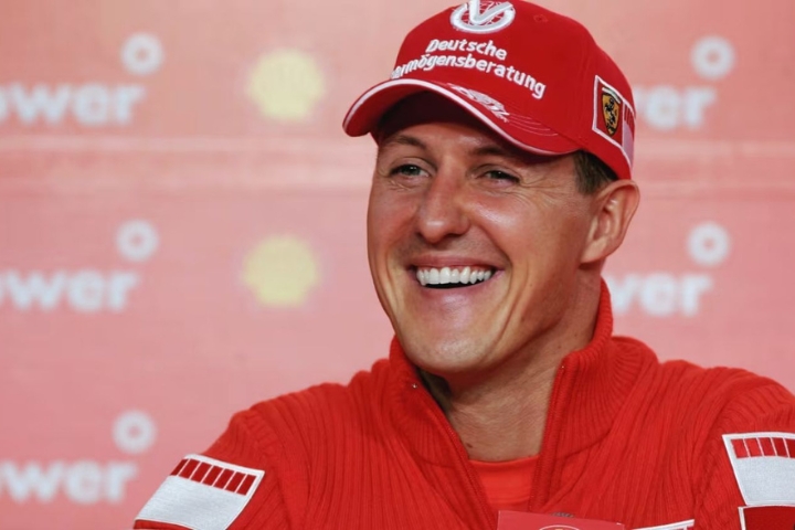 Michael Schumacher makes first public appearance after skiing accident