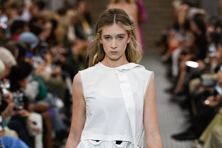 Keith Urban Celebrates Daughter's Modeling Debut