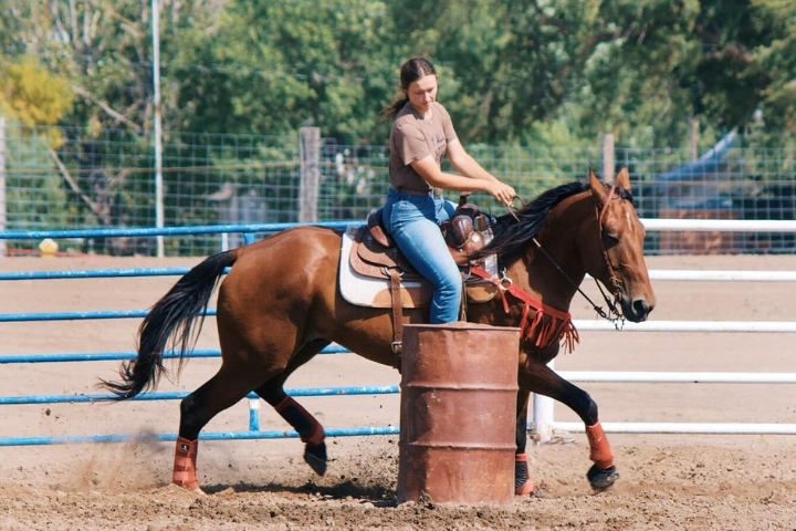 Tragic Loss: Miss Teen Rodeo Kansas Killed in Car Accident