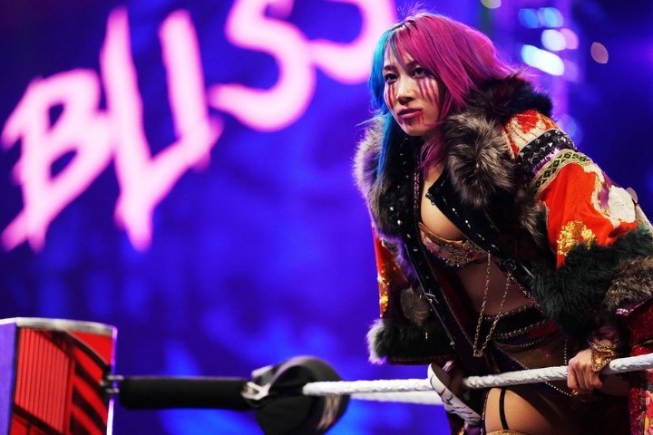 WWE star Asuka teased deleting all her social media accounts after being harassed
