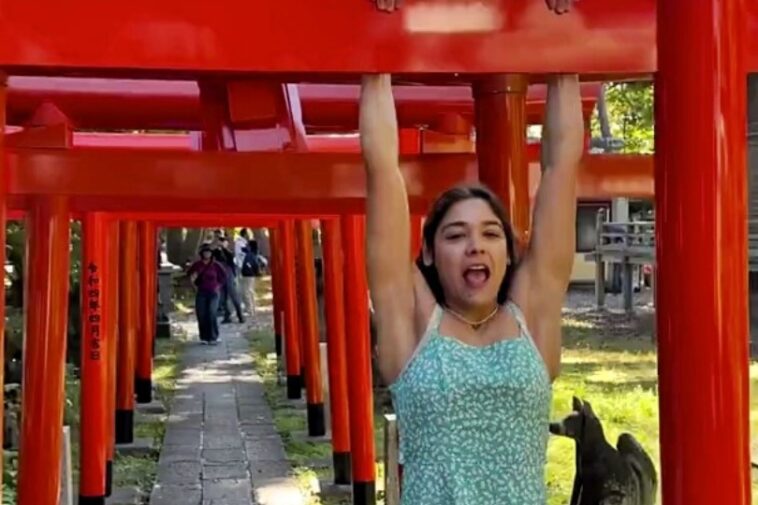 Chilean Influencer Apologizes After Backlash Over Torii Pull-up Video