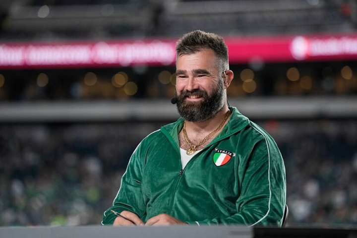 Jason Kelce Expresses His Love for Blake Lively on Podcast