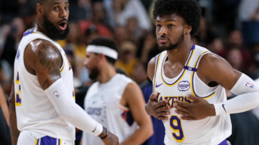 Lebron James plays with son Bronny for the first time in preseason