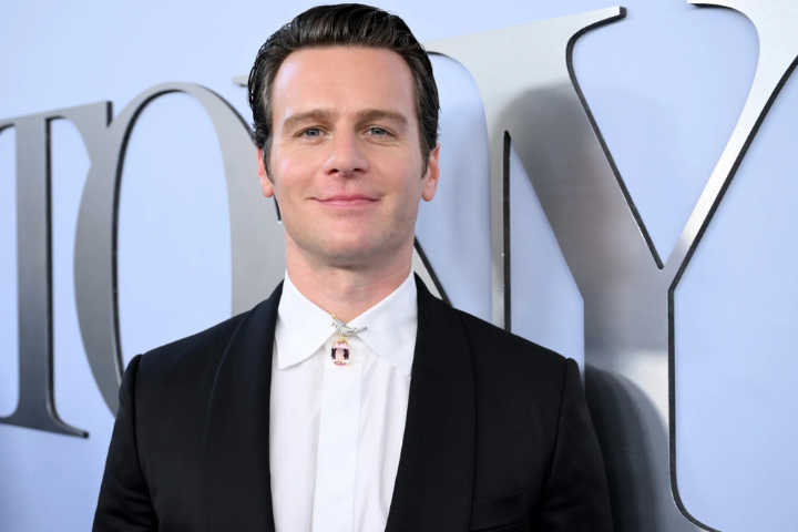 Jonathan Groff to Portray Bobby Darin in "Just In Time" Musical on Broadway