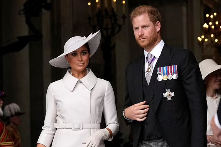 Thanksgiving vibes Harry Meghan host Gloria Steinem