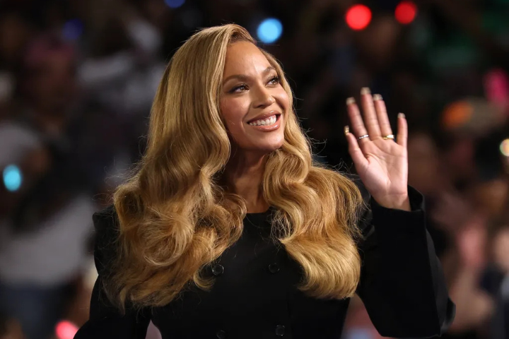Beyoncé Denies Tour Rumors After Huge Halftime Show Announcement