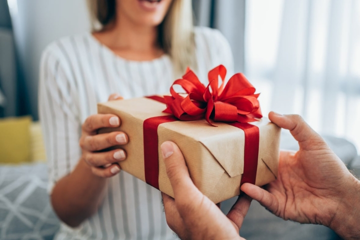 Amazon Fashion Gift Guide: Shop Stylish Gifts from $9