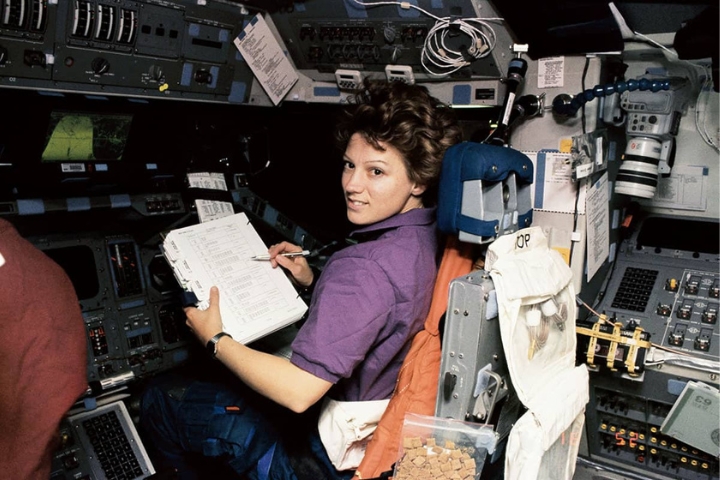 Eileen Collins: NASA’s Trailblazing Female Commander Reflects