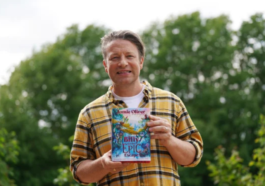 Jamie Oliver Apologizes After Book Withdrawn Over Criticism