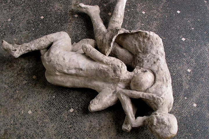 Pompeii’s Two Maidens May Have Been Gay Lovers