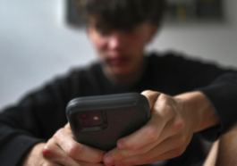 Australia bans under 16s from social media platforms